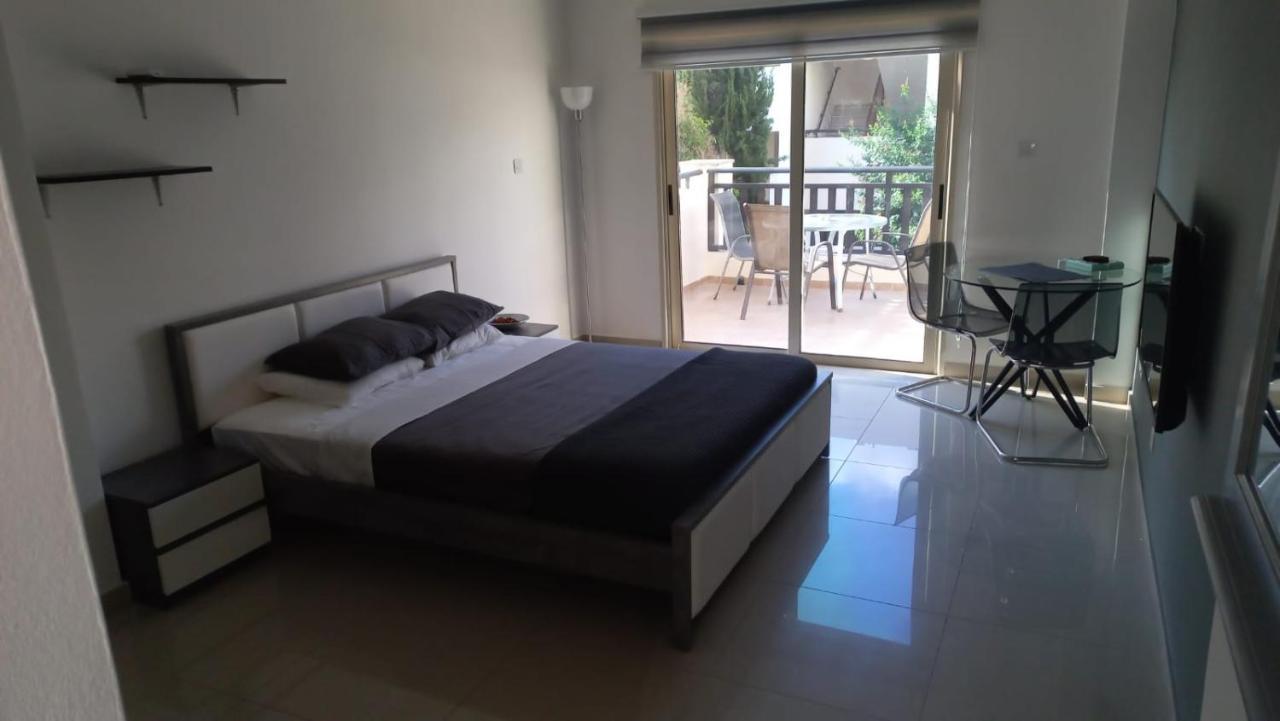 Modern Studio Apartment Armonia Court 帕拉利米尼 外观 照片