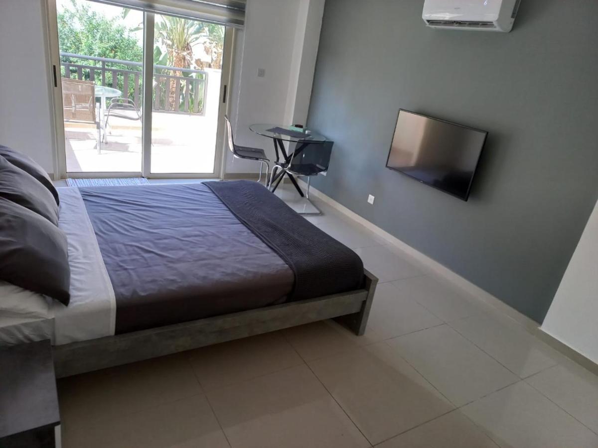 Modern Studio Apartment Armonia Court 帕拉利米尼 外观 照片
