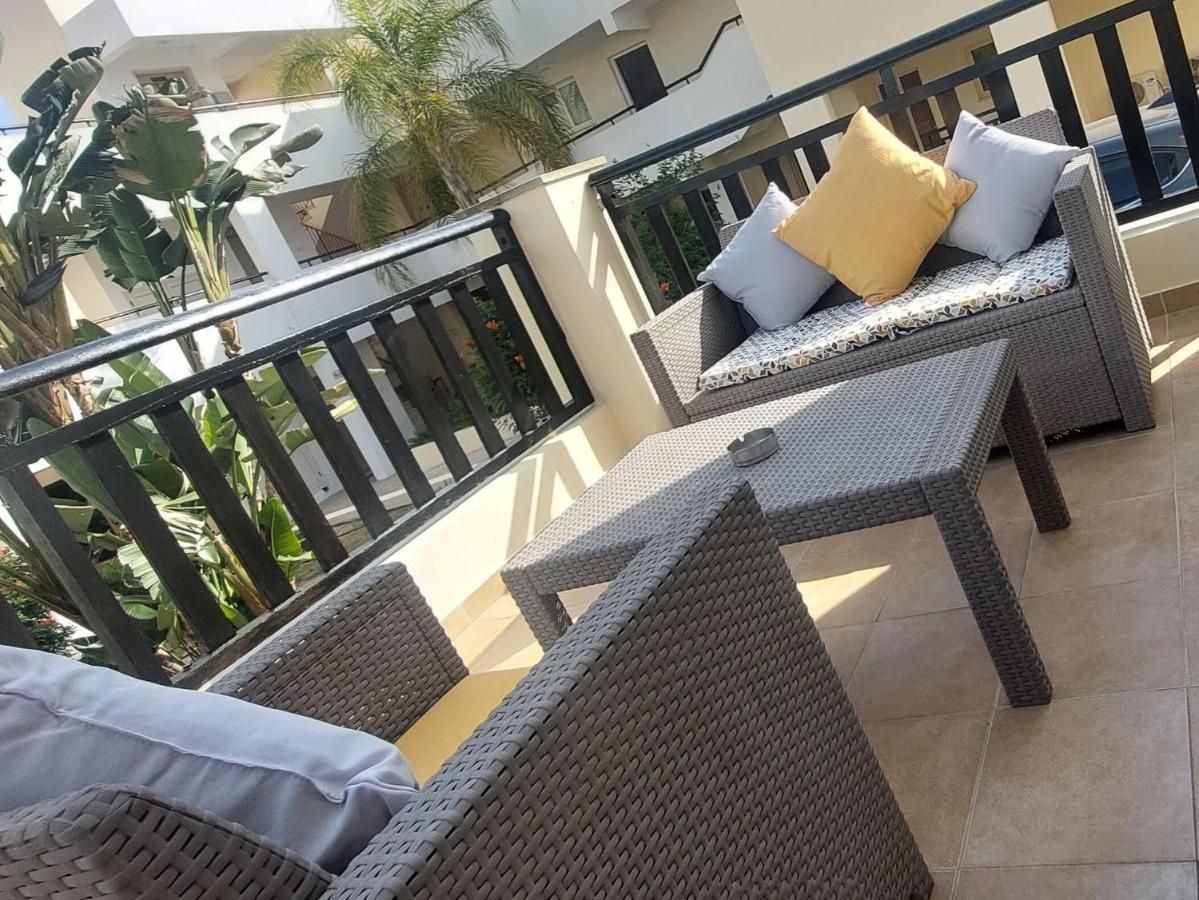 Modern Studio Apartment Armonia Court 帕拉利米尼 外观 照片